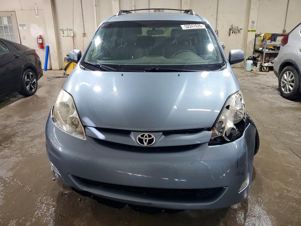 Toyota Sienna Xle