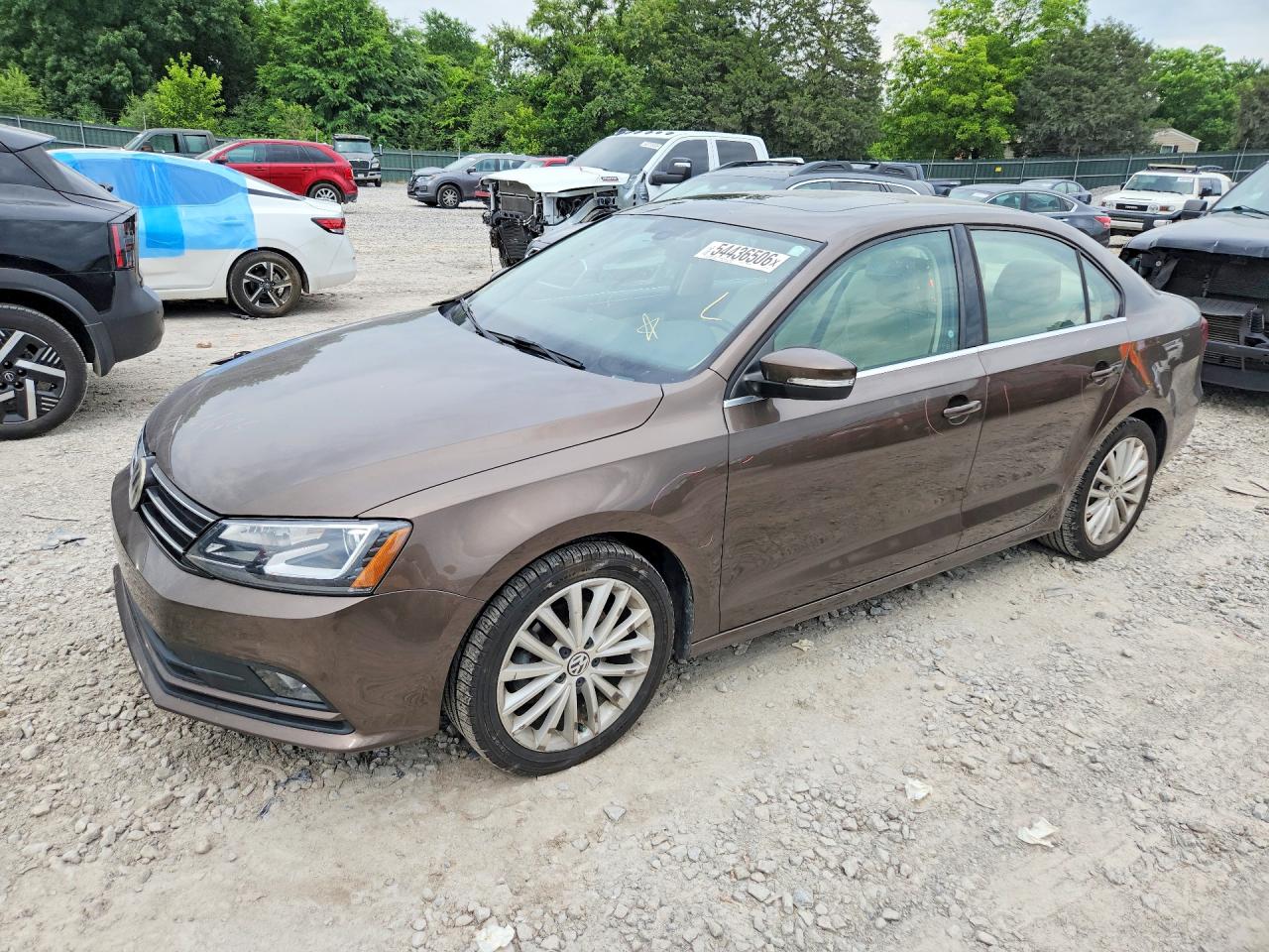 Salvage Volkswagen Jetta Image