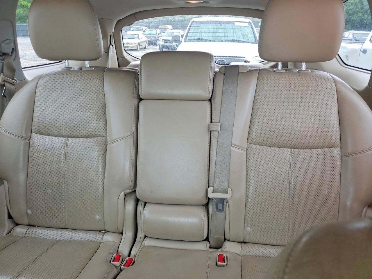 Nissan Pathfinder S