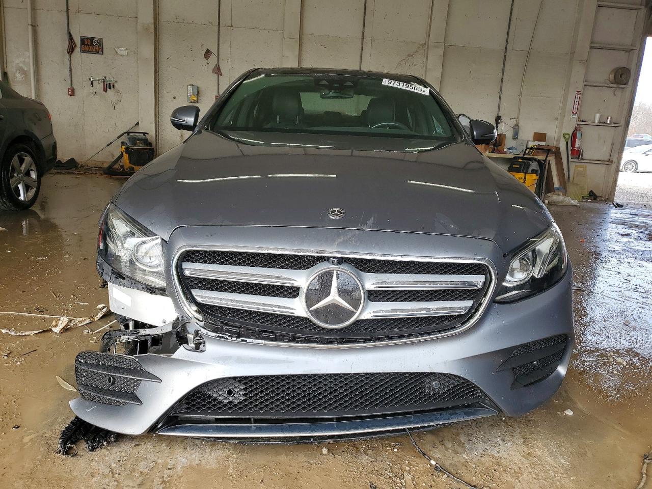 Mercedes-Benz E-Class 300d