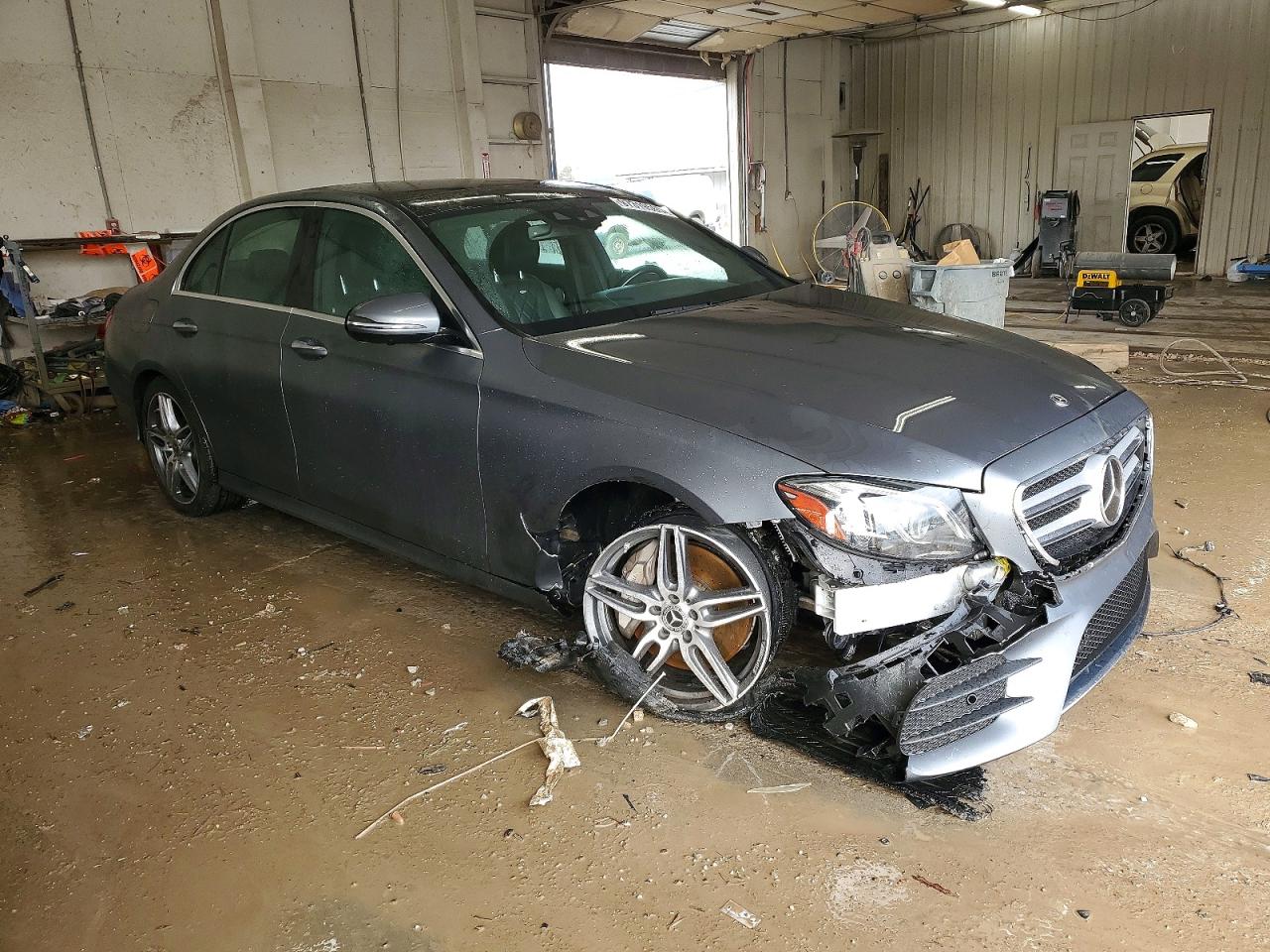 Mercedes-Benz E-Class 300d