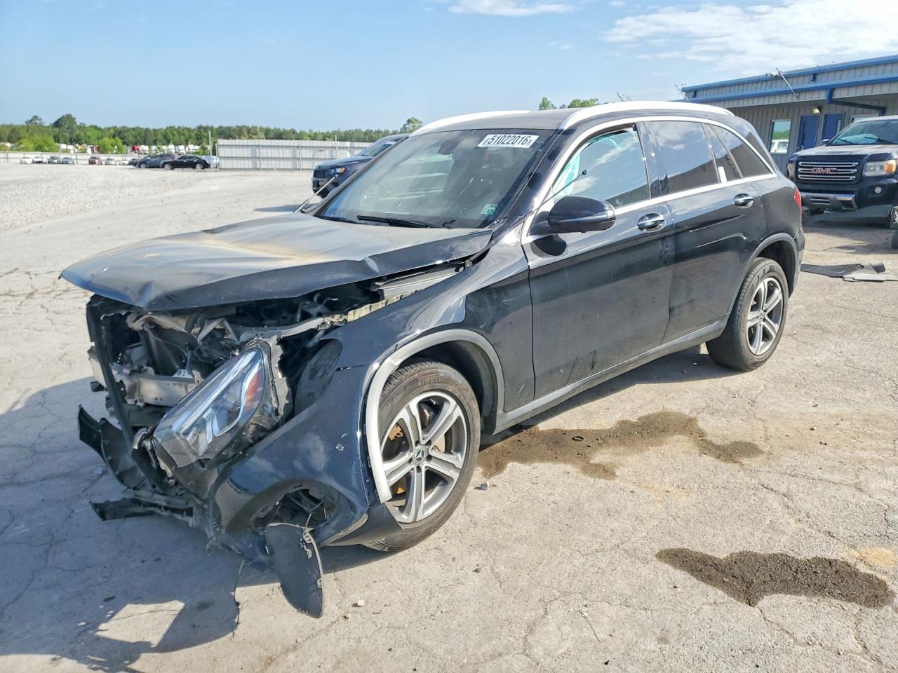 Salvage Mercedes-Benz GLC Image
