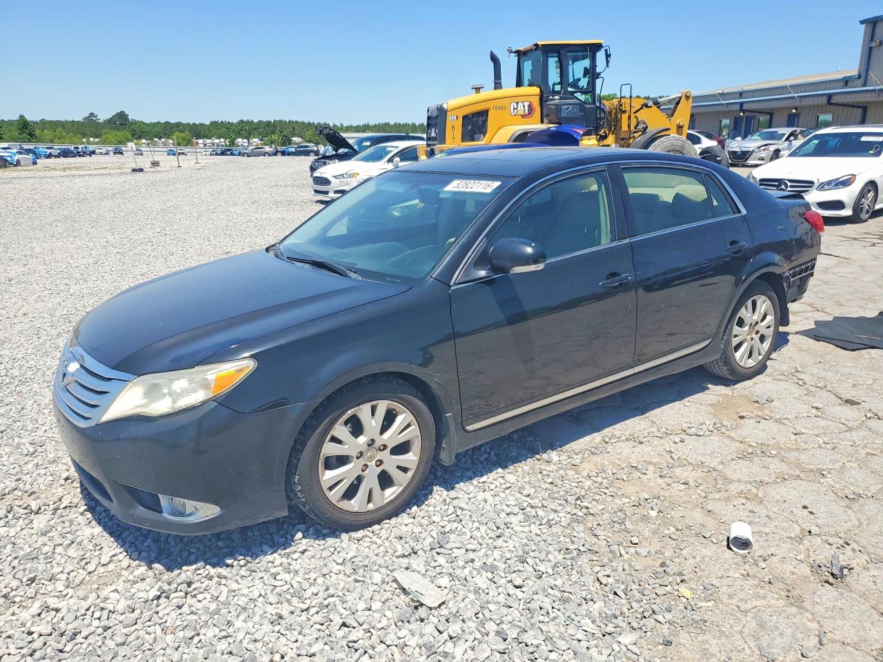 Salvage Toyota Avalon Image