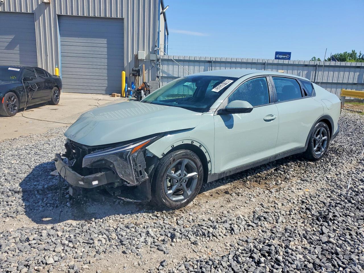 Salvage Kia K4 Image