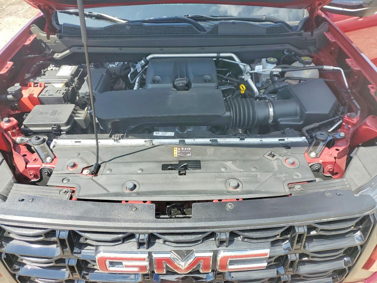 GMC Canyon Elevation