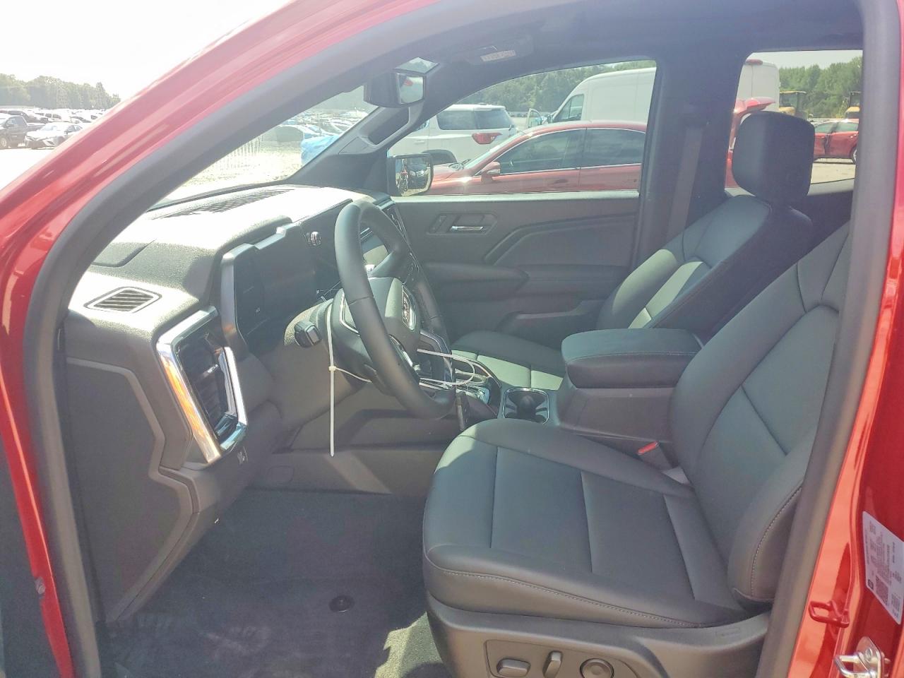GMC Canyon Elevation