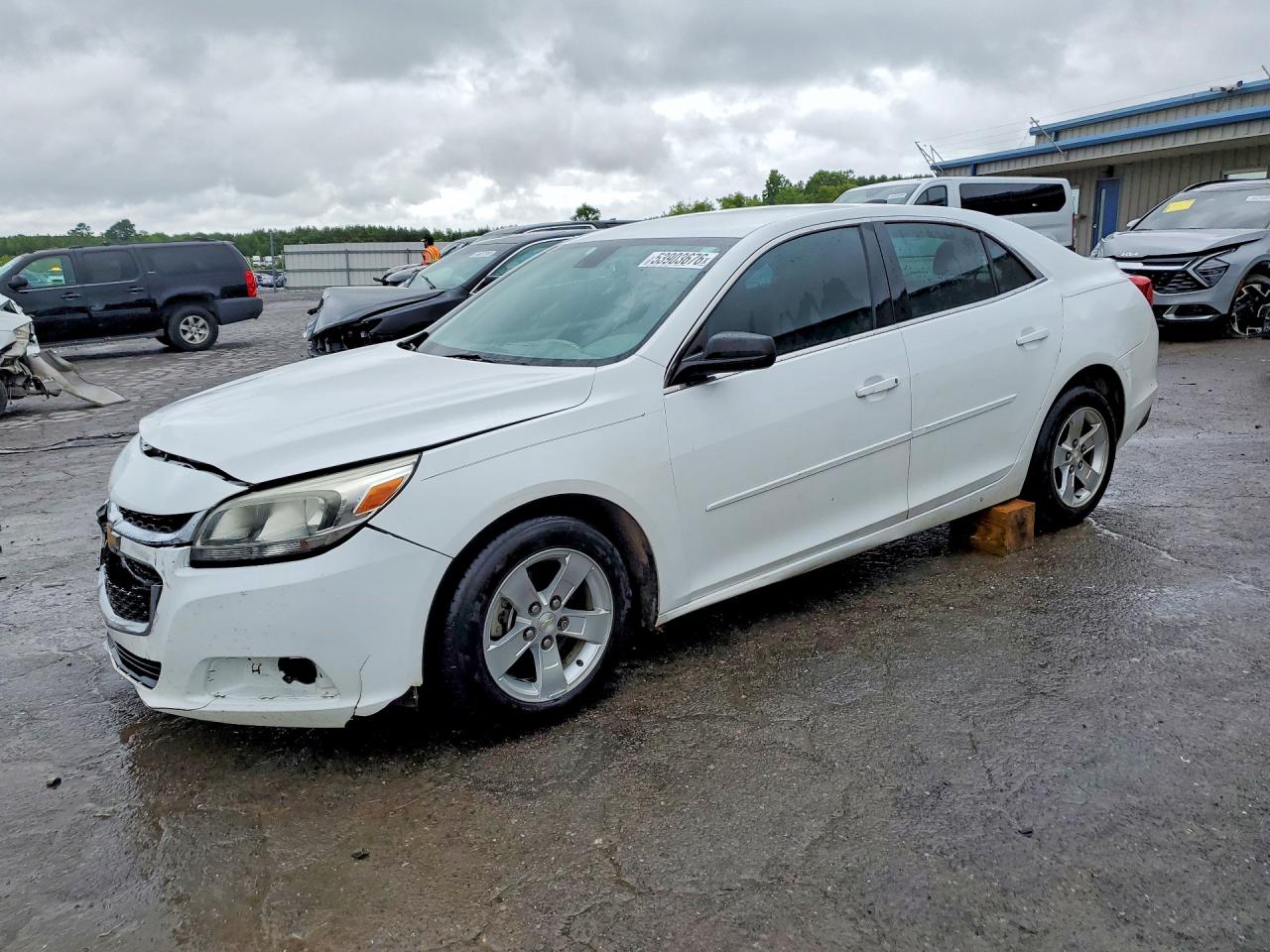 Salvage Chevrolet Malibu Image