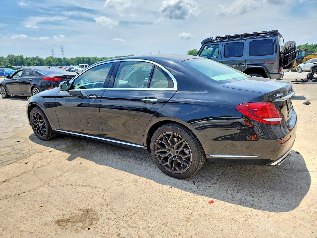 Mercedes-Benz E-Class 300