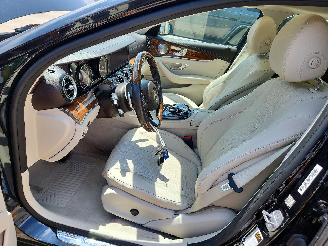 Mercedes-Benz E-Class 300