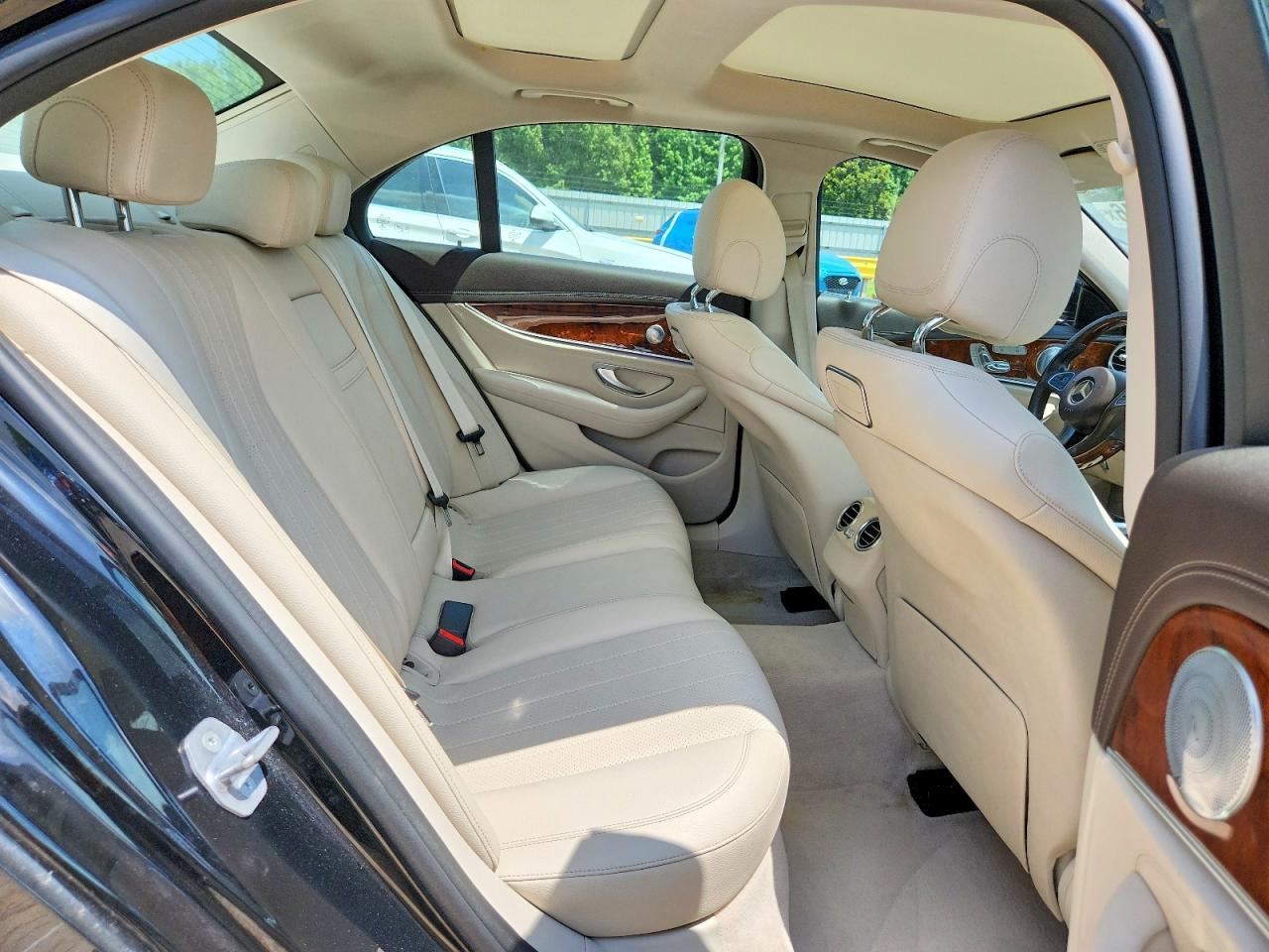 Mercedes-Benz E-Class 300