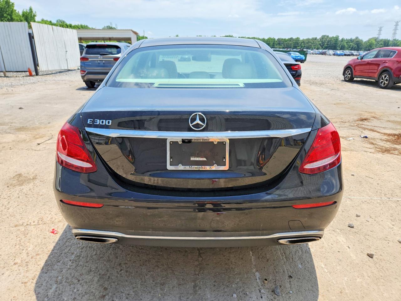 Mercedes-Benz E-Class 300
