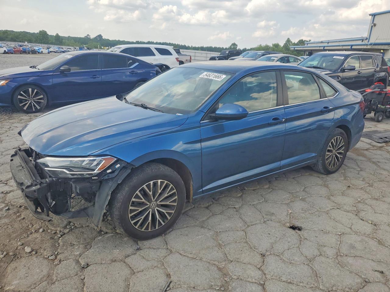 Salvage Volkswagen Jetta Image