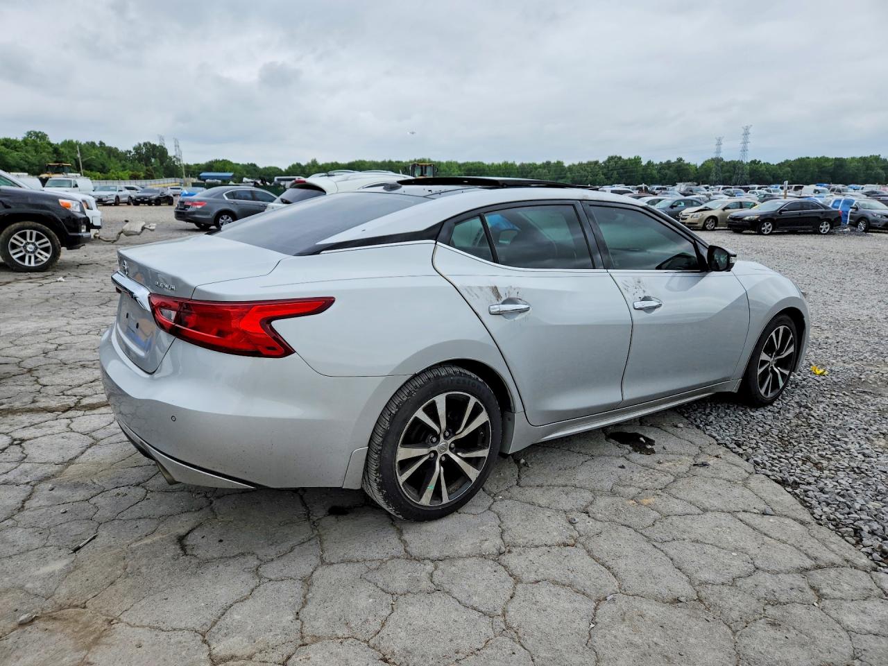 Nissan Maxima Platinum