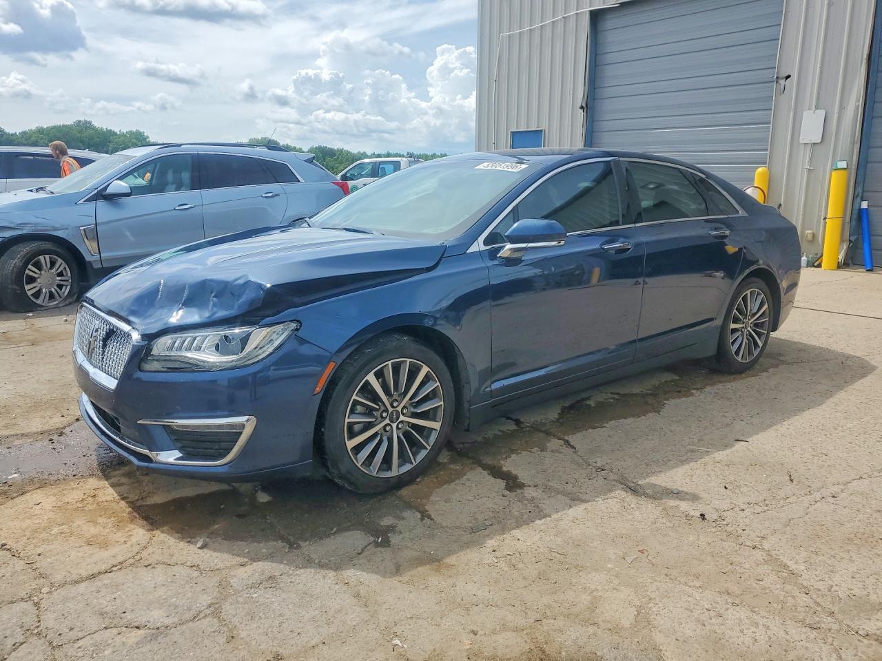 Salvage Lincoln MKZ Image