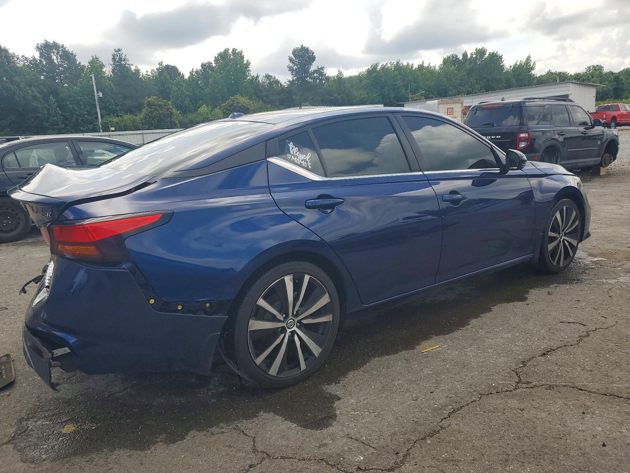 Nissan Altima Sr