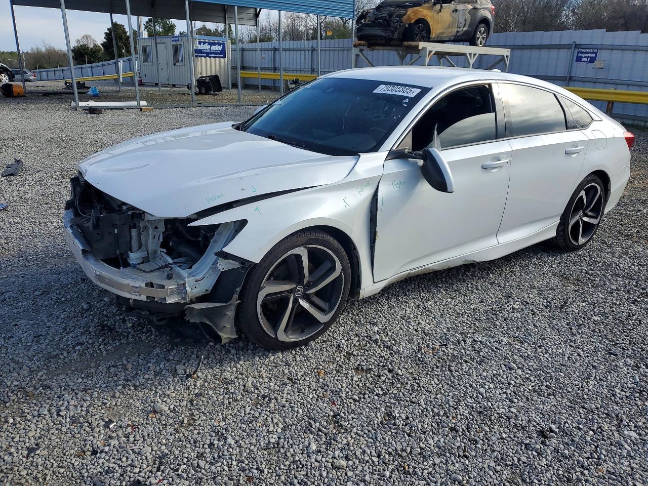Salvage Honda Accord Image