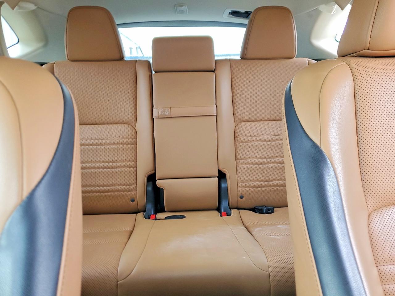 Lexus NX Base