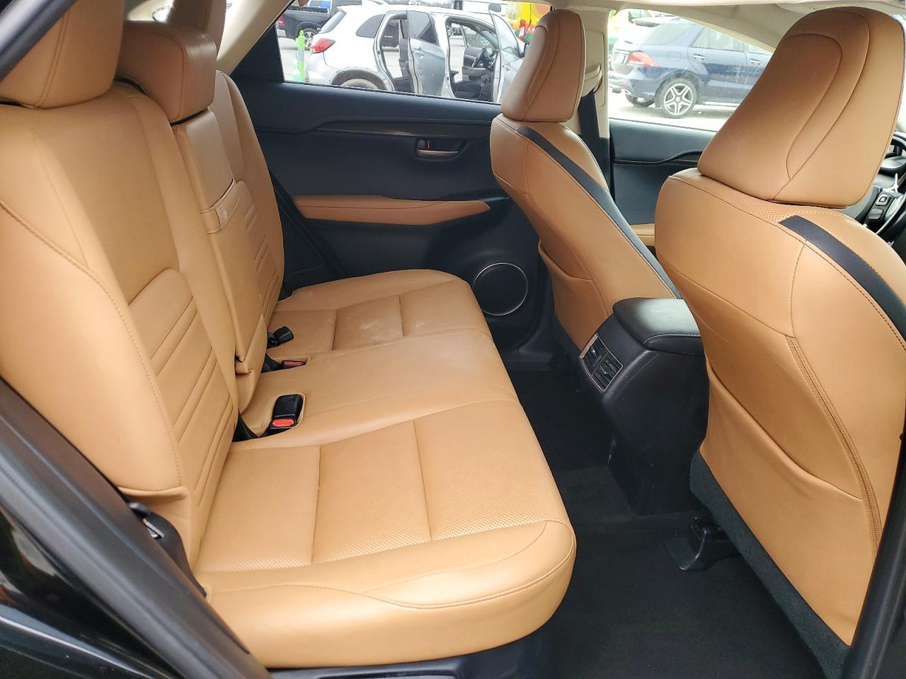 Lexus NX Base
