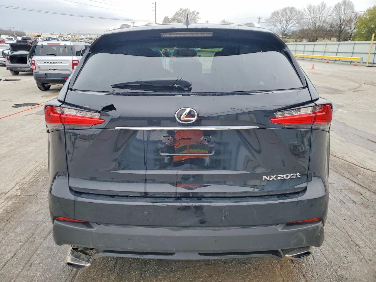 Lexus NX Base