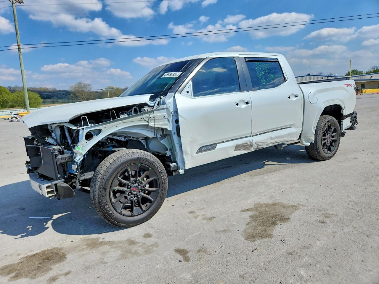 Salvage Toyota Tundra Image