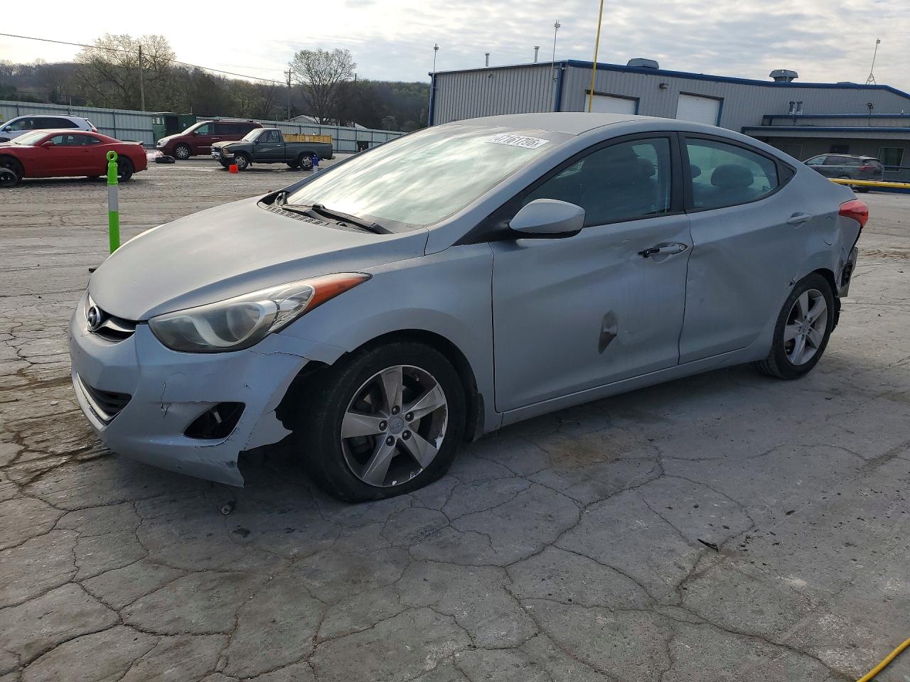Salvage Hyundai ELANTRA Image