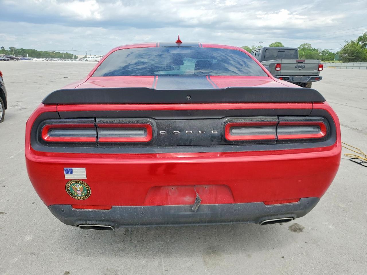 Dodge Challenger Sxt