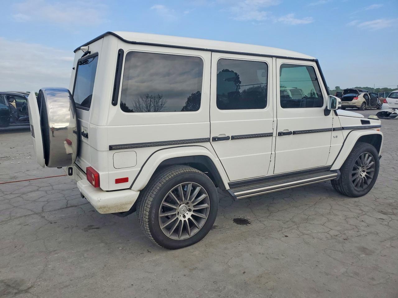 Mercedes-Benz G-Class 550