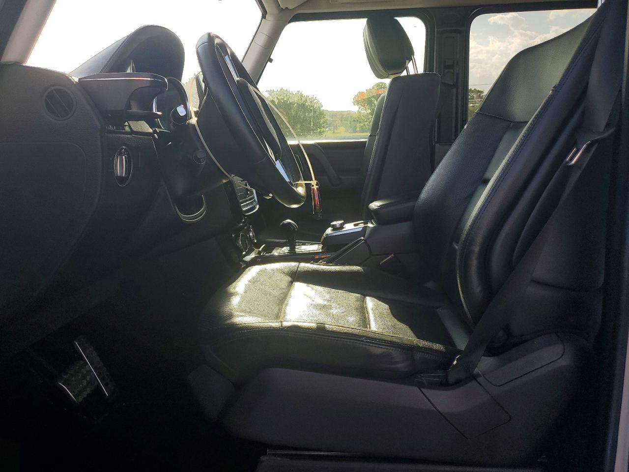 Mercedes-Benz G-Class 550