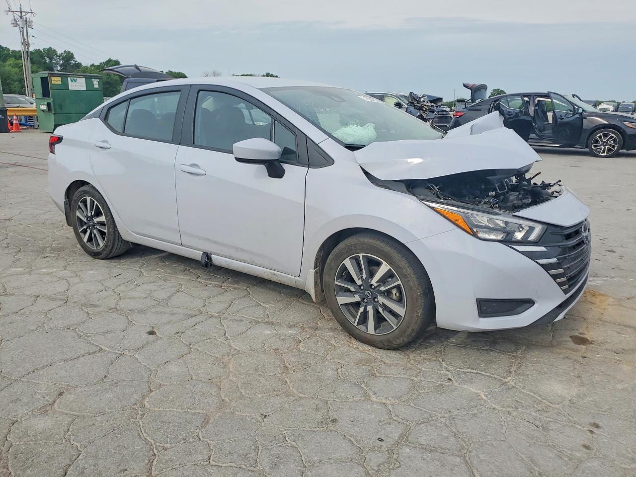 Nissan Versa Sv