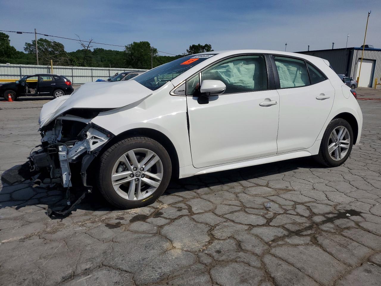 Salvage Toyota Corolla Image