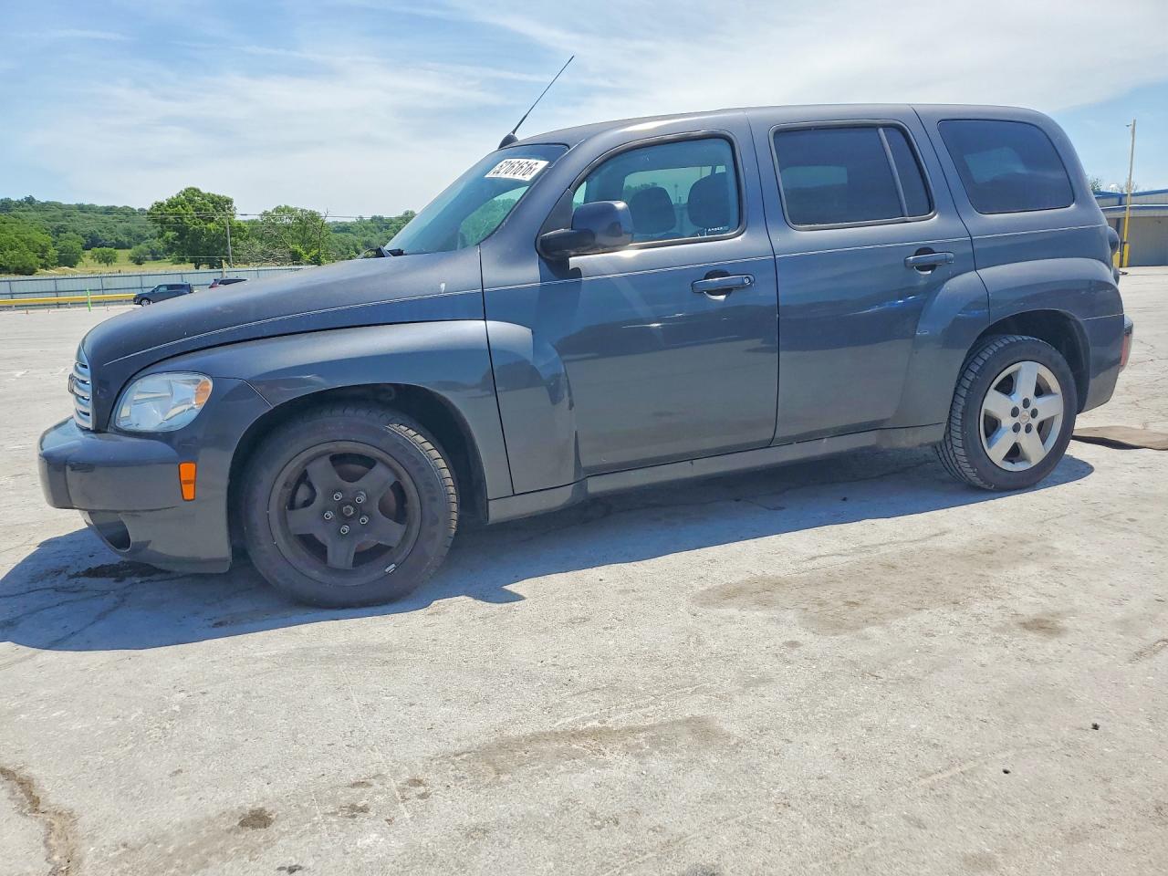 Salvage Chevrolet HHR Image