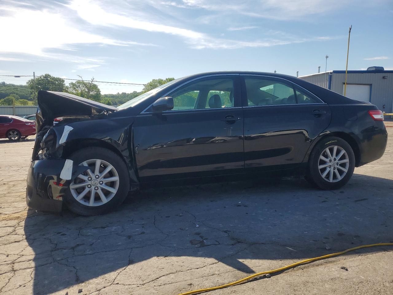 Salvage Toyota Camry Image