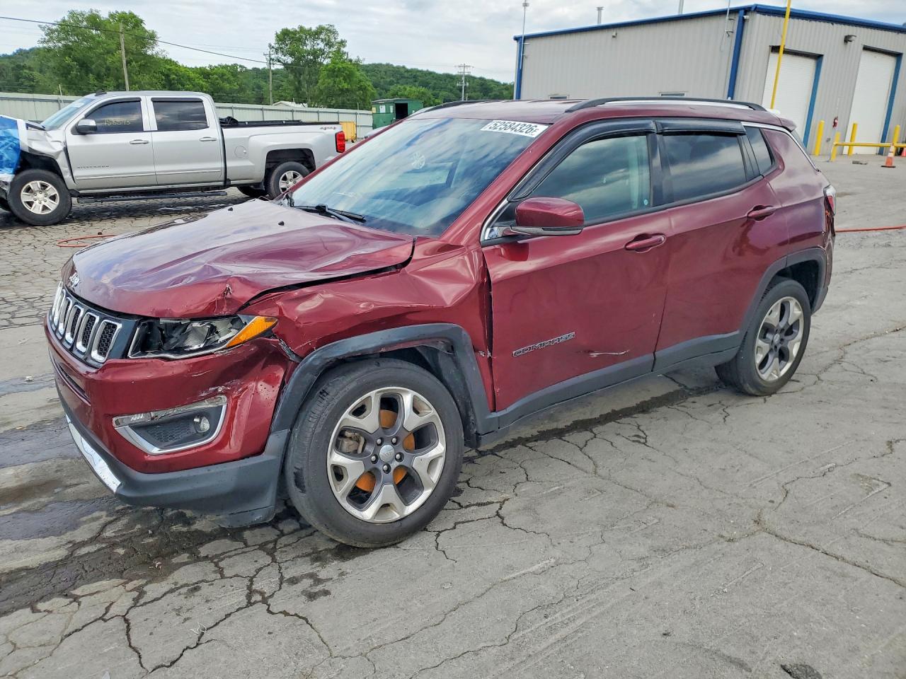 Salvage Jeep Compass Image