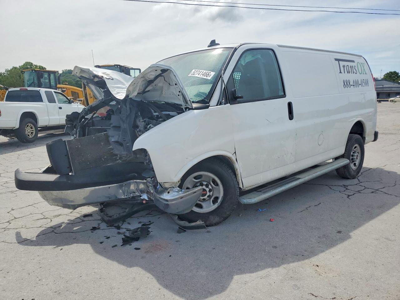 Salvage GMC Savana Image