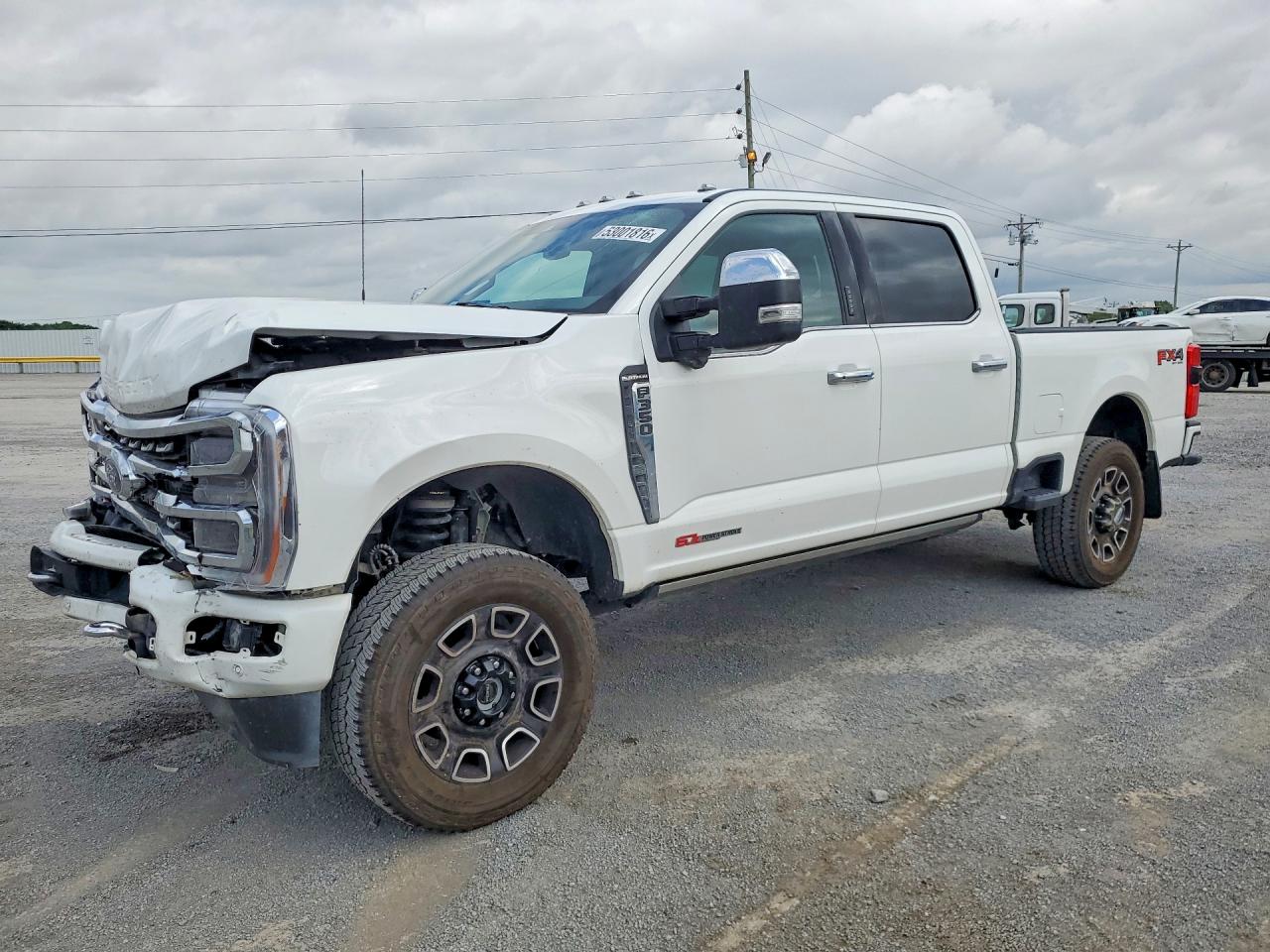 Salvage Ford F-350 Image