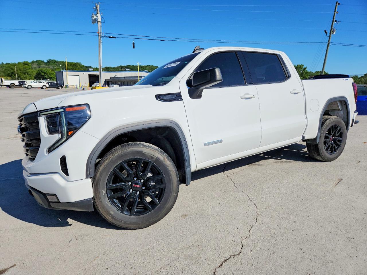 Salvage GMC Sierra Image