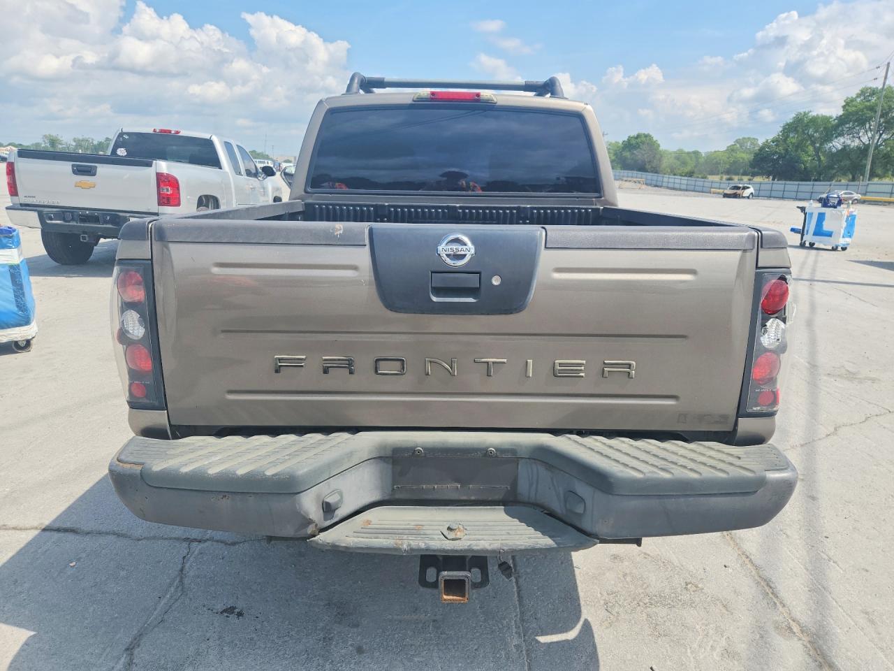 Nissan Frontier Crew Cab Xe V6