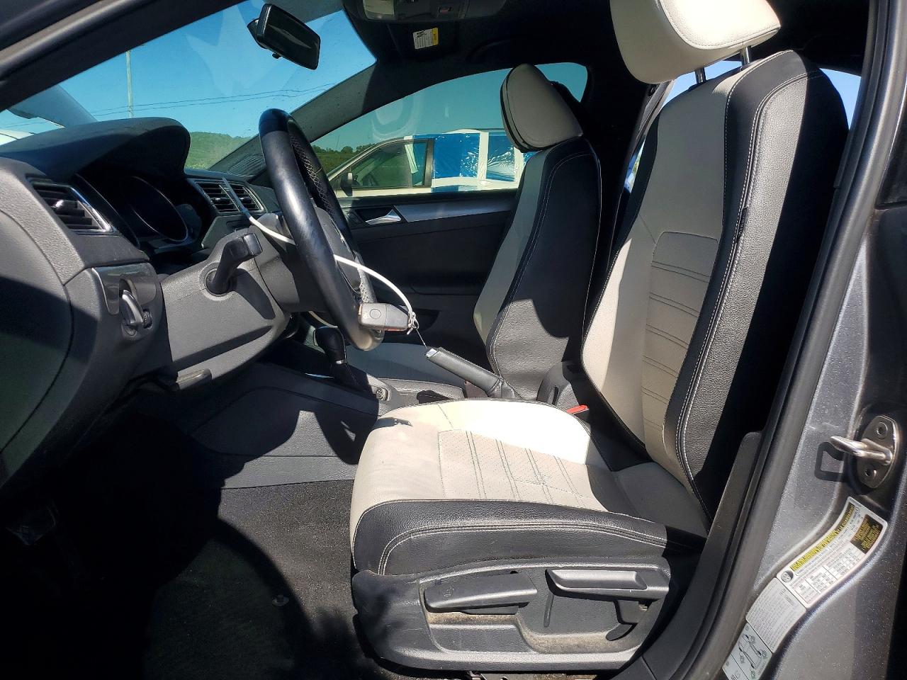 Volkswagen Jetta Sport