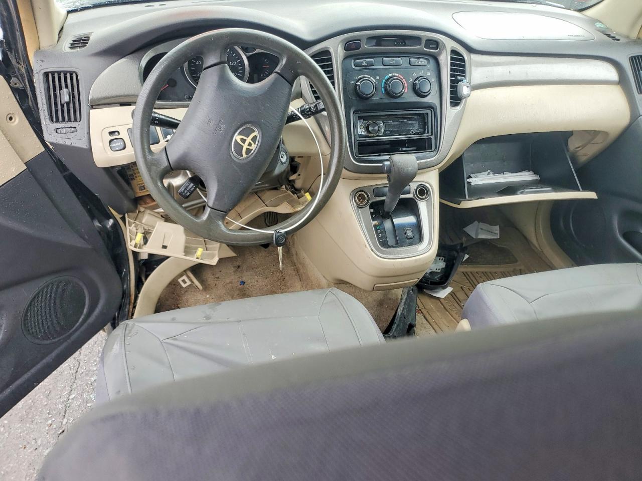 Toyota Highlander Base