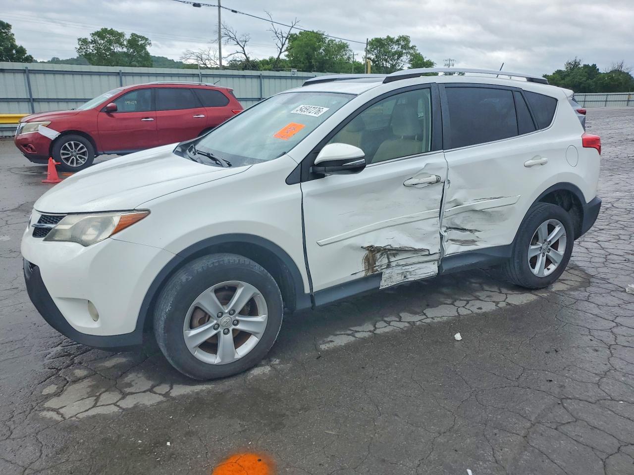 Salvage Toyota RAV4 Image