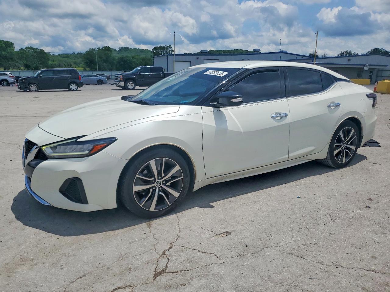 Salvage Nissan Maxima Image