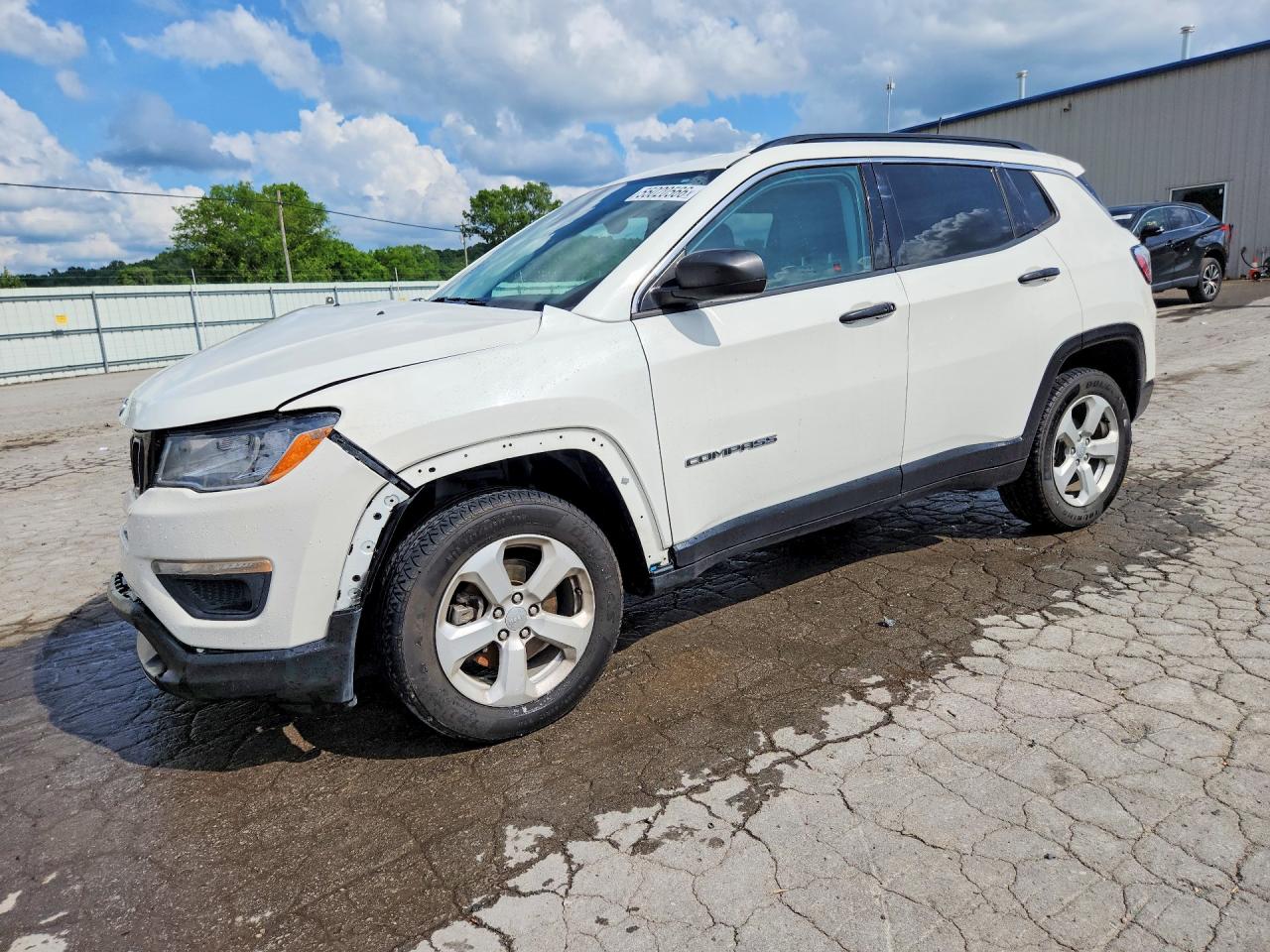 Salvage Jeep Compass Image