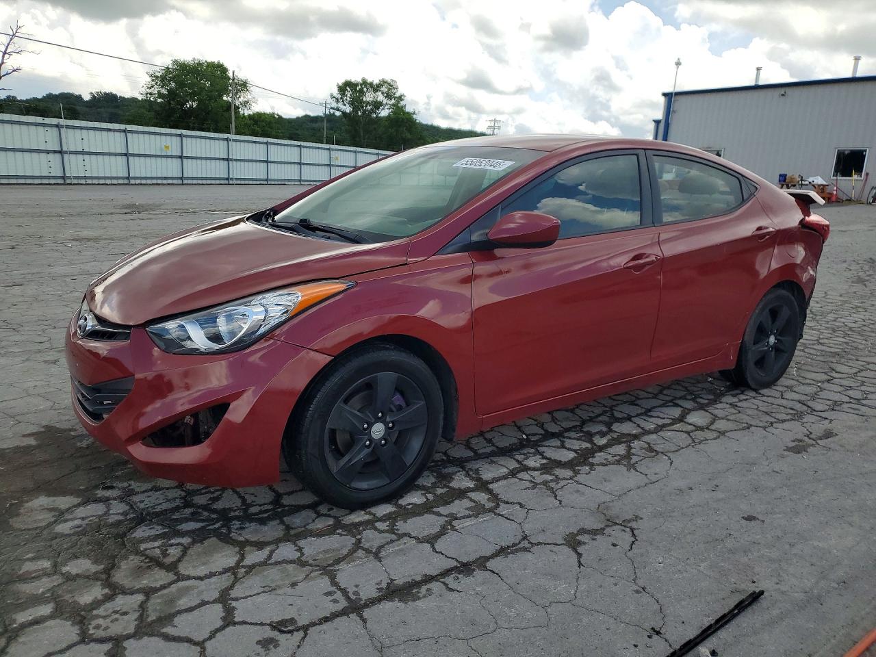 Salvage Hyundai ELANTRA Image