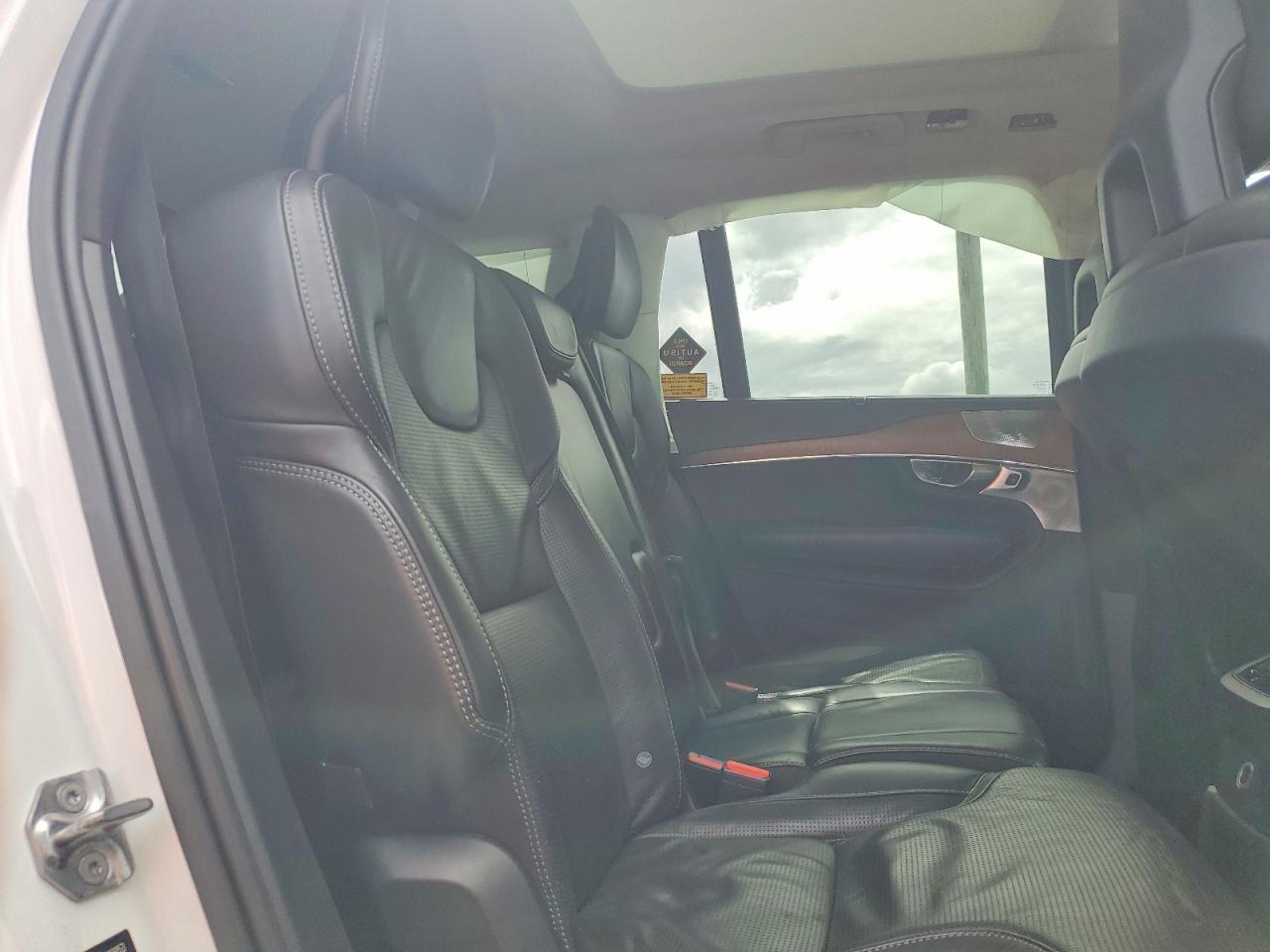 Volvo XC90 T8