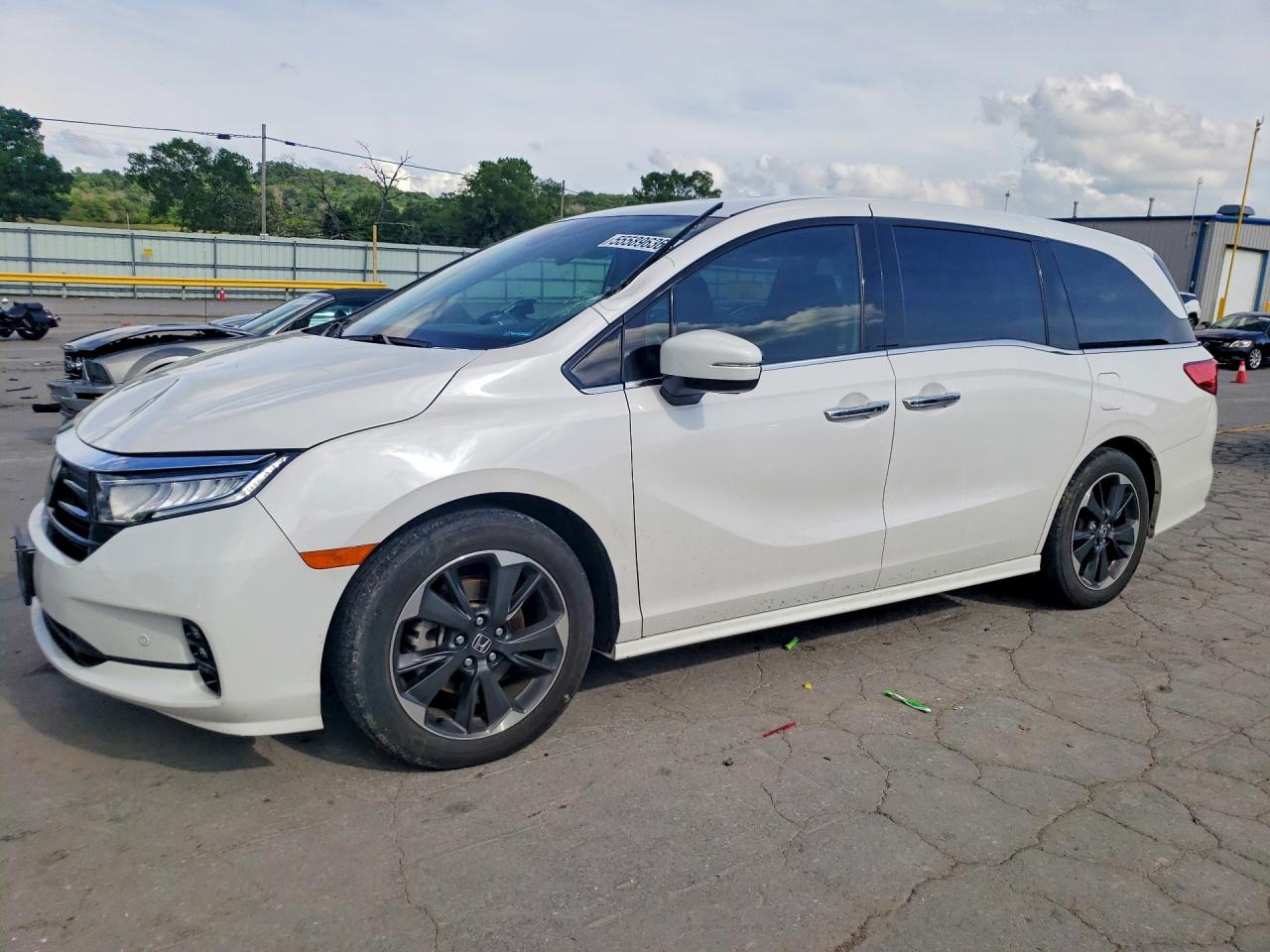 Salvage Honda Odyssey Image