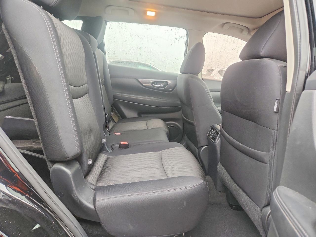 Nissan Rogue Sv