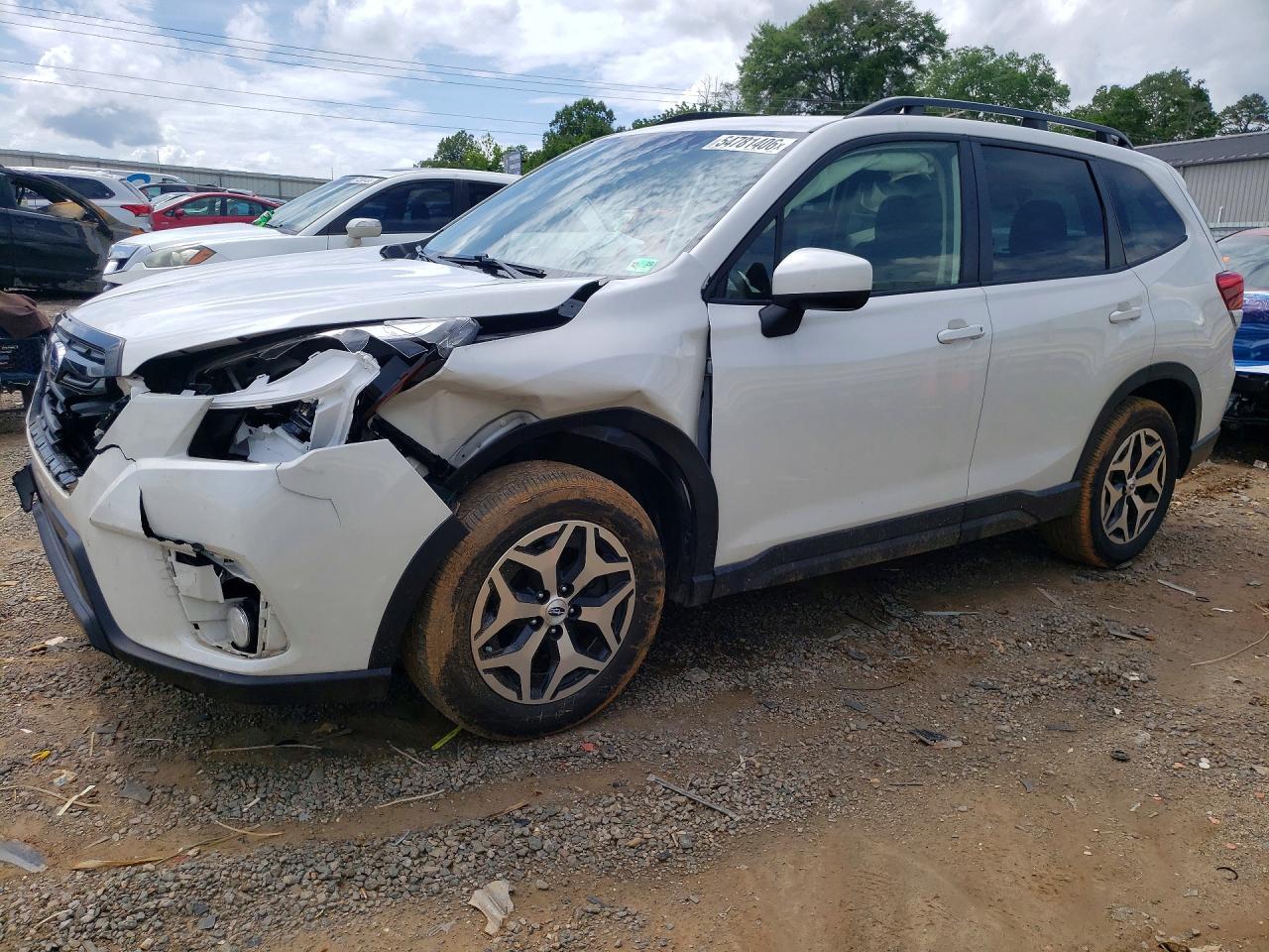 Salvage Subaru Forester Image