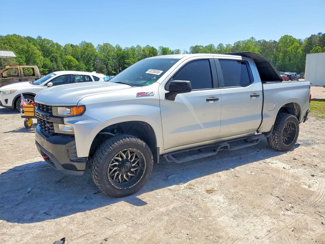 Salvage Chevrolet Silverado Image
