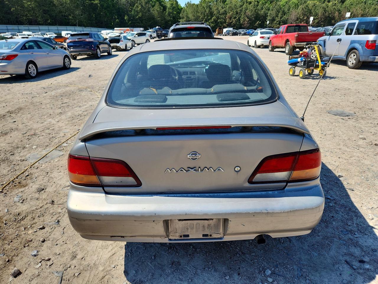 Nissan Maxima Gxe