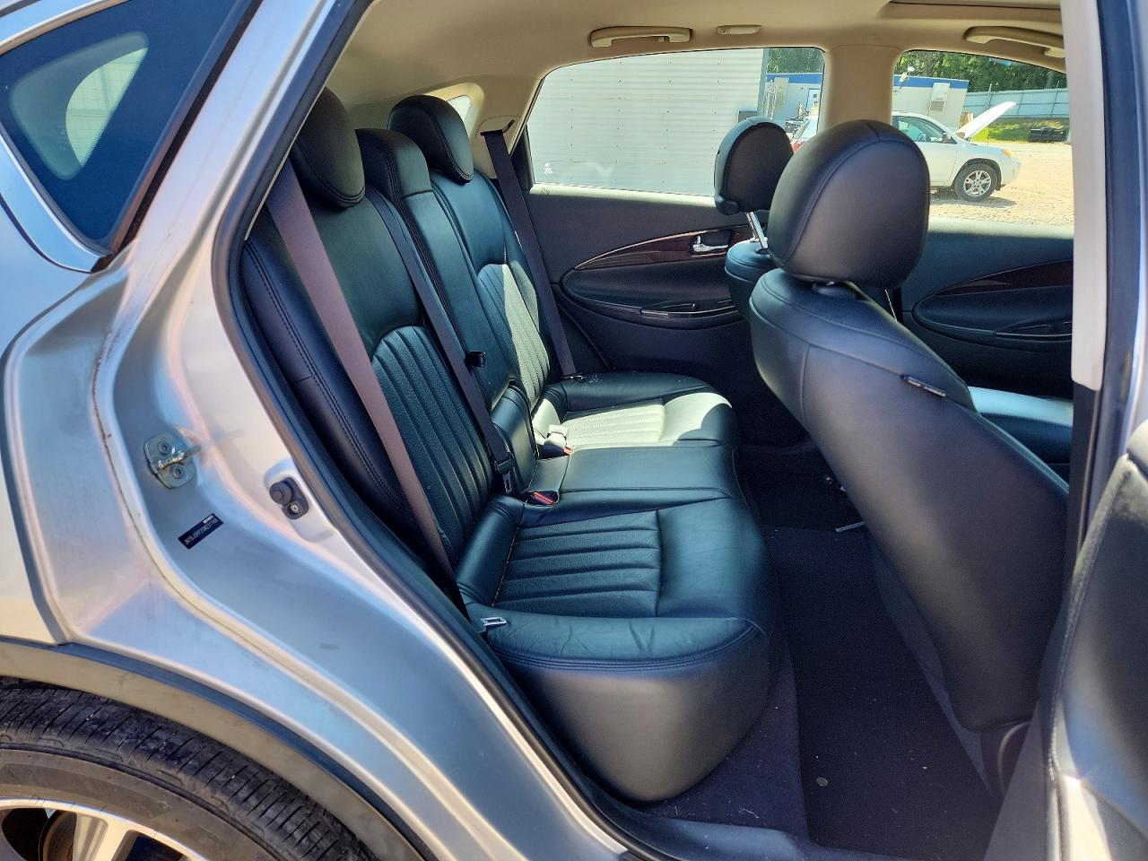 INFINITI Qx Base